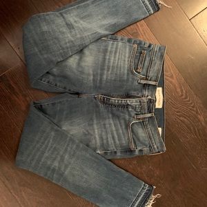 The Nico Mid Rise Skinny Crop